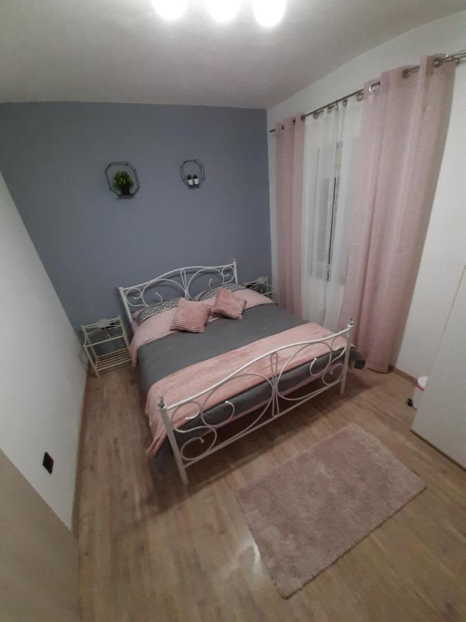Ferienhaus Karlo Pridraga Esterno foto