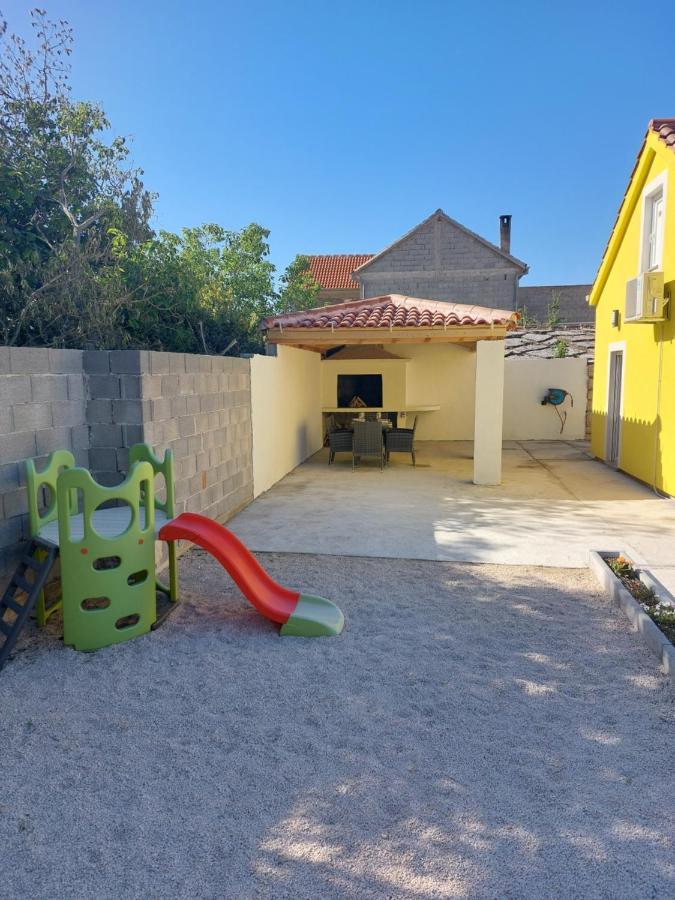 Ferienhaus Karlo Pridraga Esterno foto