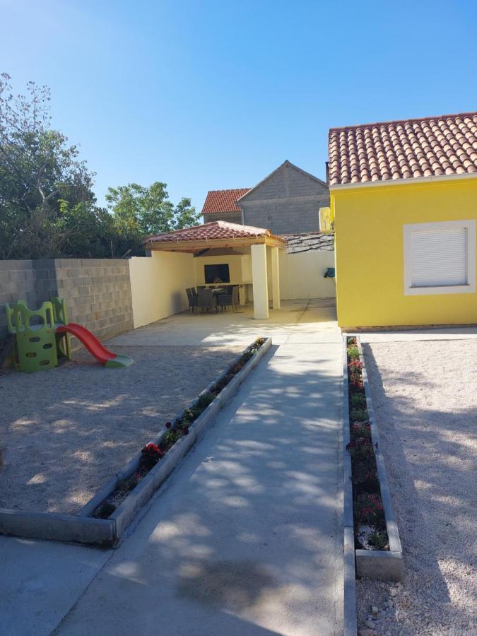 Ferienhaus Karlo Pridraga Esterno foto